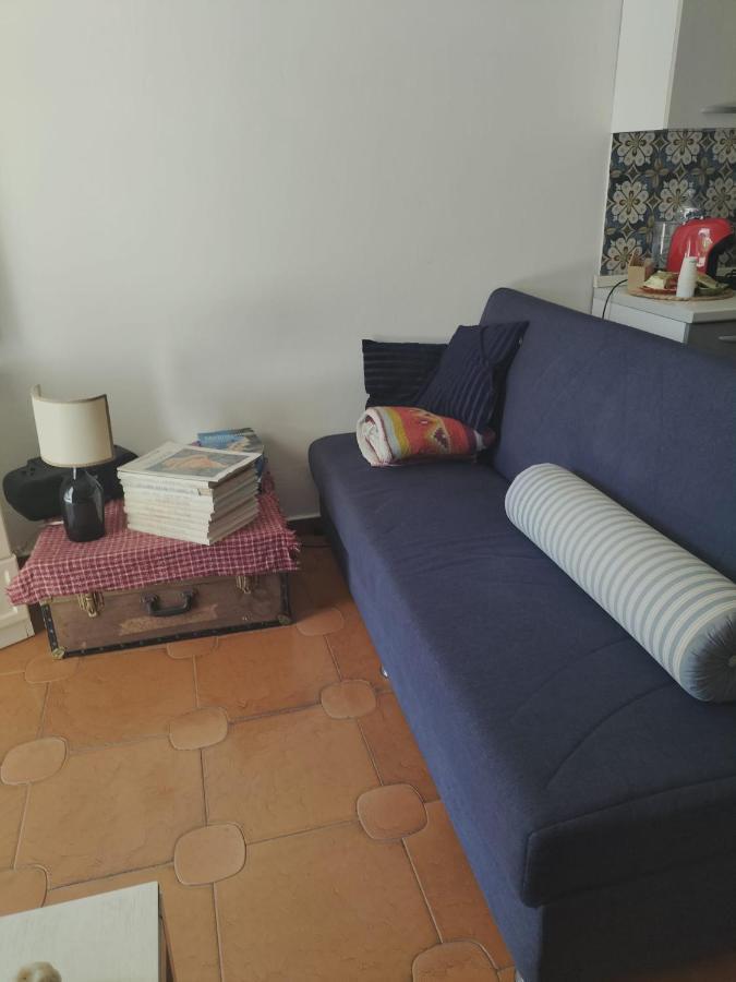 Camera Vicino L'Aeroporto Di Palermo Carini Exteriör bild